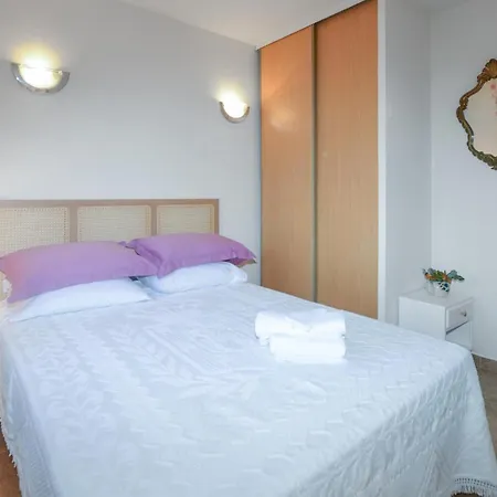 Lovely In Carcopino With Wifi Sarrola-Carcopino